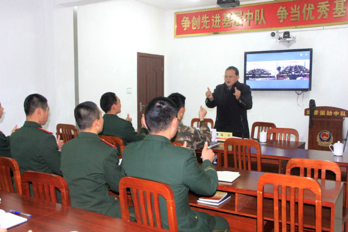 信阳市实验高级中学开展警民共建精神文明活动