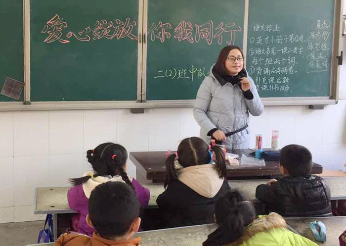 信阳市第三实验小学学雷锋活动