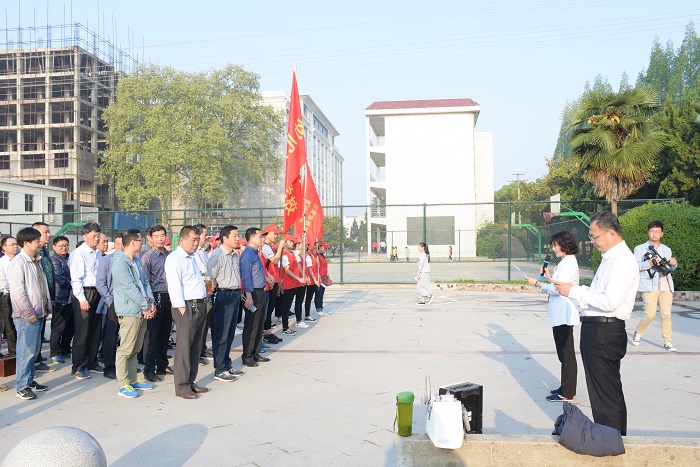 潢川幼儿师范学校开展“缅怀革命先烈 继承革命传统”党员主题活动