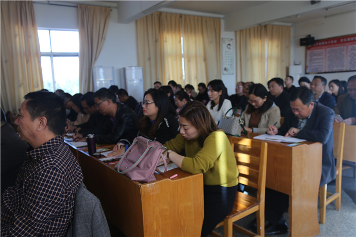 息县教体局召开学习贯彻全市教育大会精神专题会