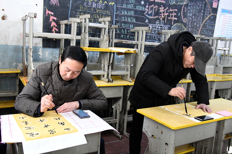 潢川县教体局举办首届教师“三笔字”比赛和学生钢笔字比赛