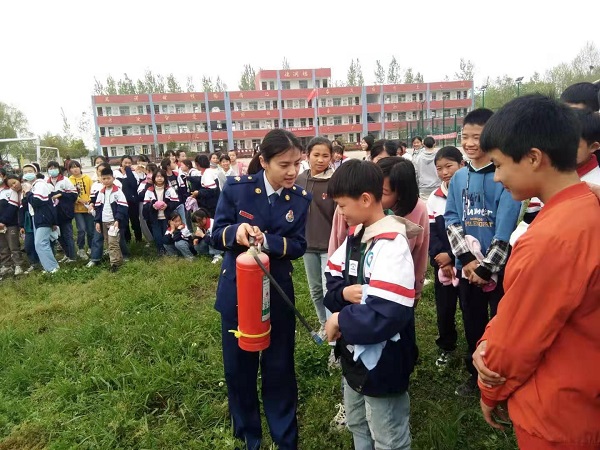 上天梯：消防宣传进校园 筑牢安全“防火墙”